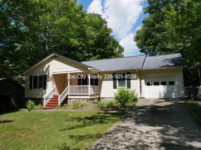Building Photo - 1805 Rocky Ln