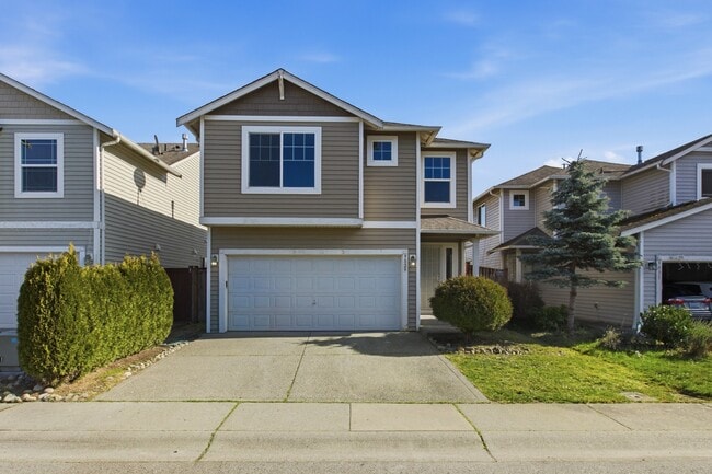 Building Photo - Silver Lake Home Available now