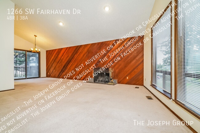 Photo - 1266 SW Fairhaven Dr