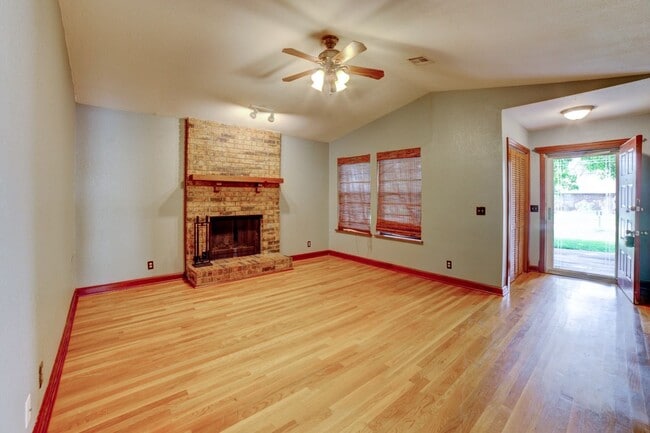 Photo - 2505 E Princeton St