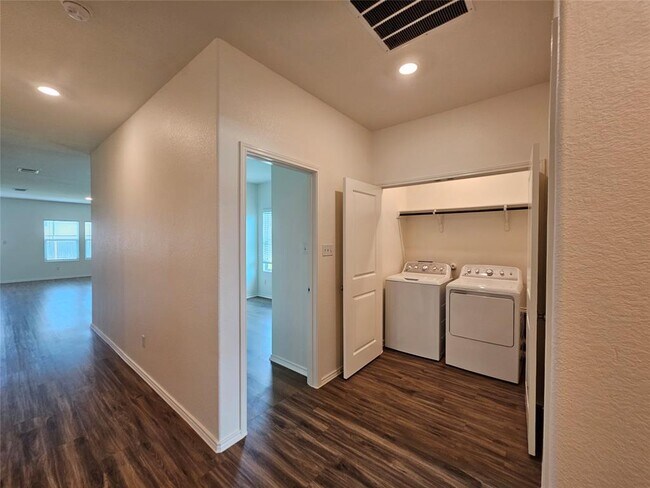 Photo - 228 Gabriels Bluff Dr