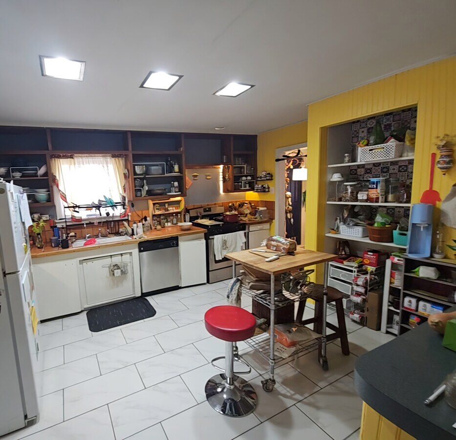 Photo - 5329 Locke Ave