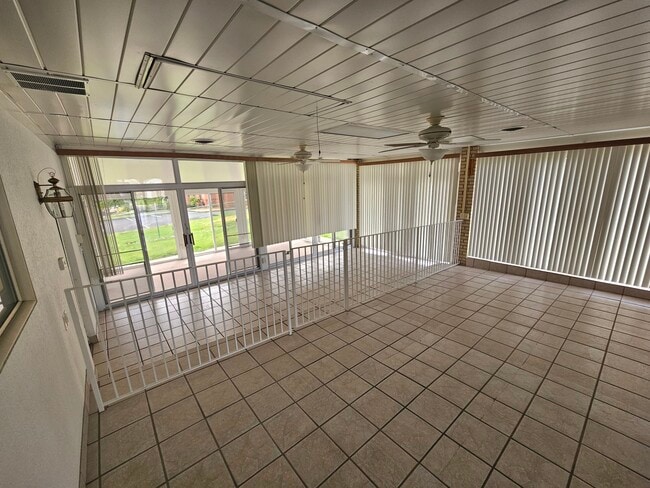 Photo - 440 Drummond St Unit 4