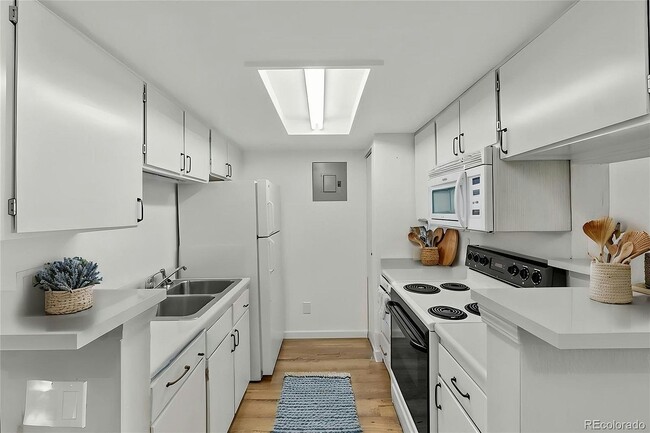 Photo - 8555 S Fairmount Dr Unidad D204