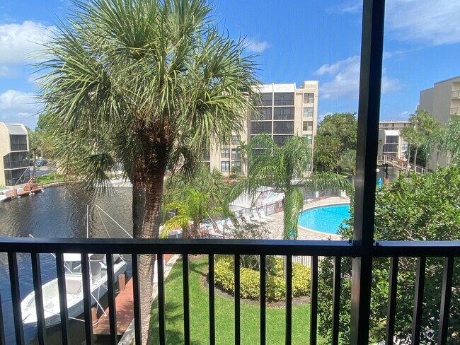 Building Photo - 11 Royal Palm Way Unit 304 Rental