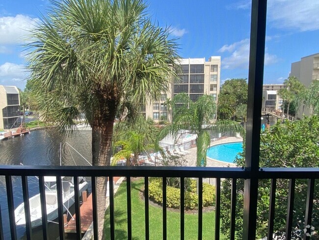 Building Photo - 11 Royal Palm Way Unit 304 Rental