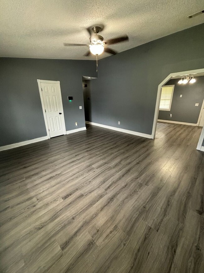 Photo - FOR RENT