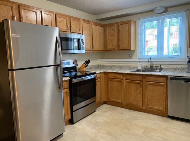 Photo - 138 Riviera Dr