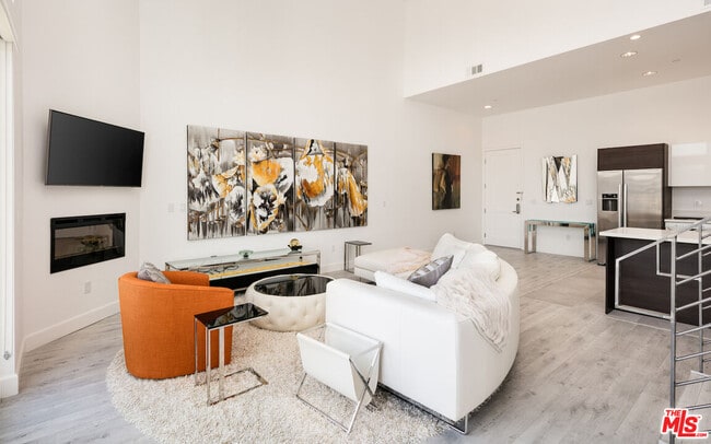 Photo - 118 S Kenwood St Unit 506