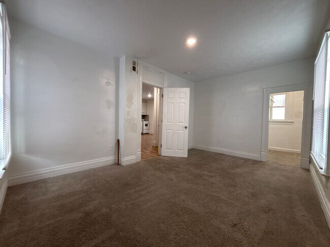 Photo - 2415 E St Unidad #4