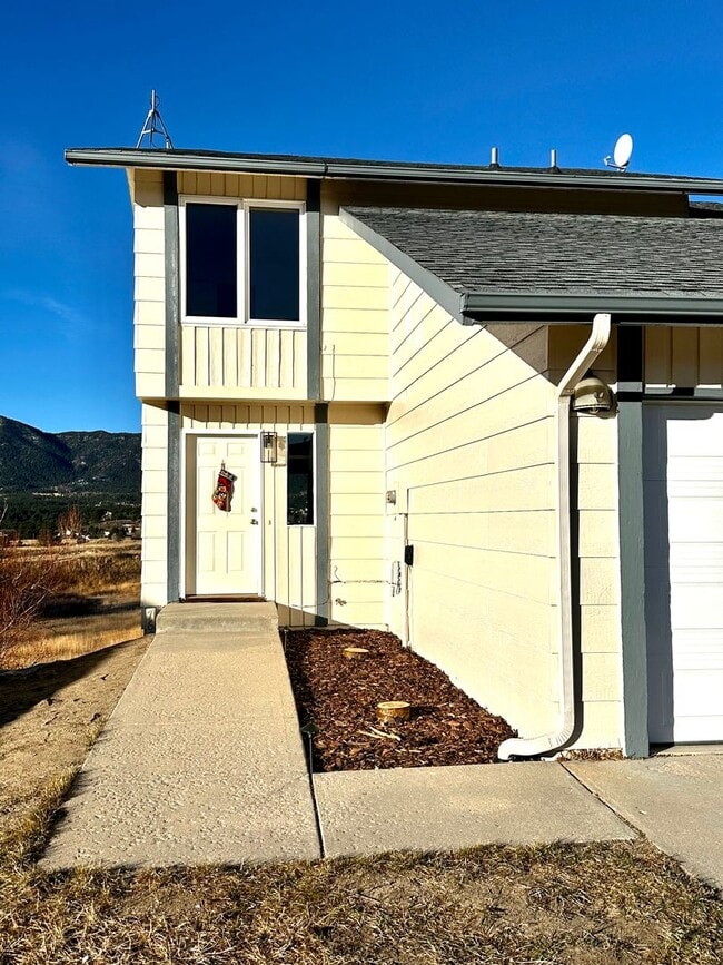 Photo - Newly Renovated Home 3 Bed 1 1/2 Bath 1-Car Garage on Century Place!