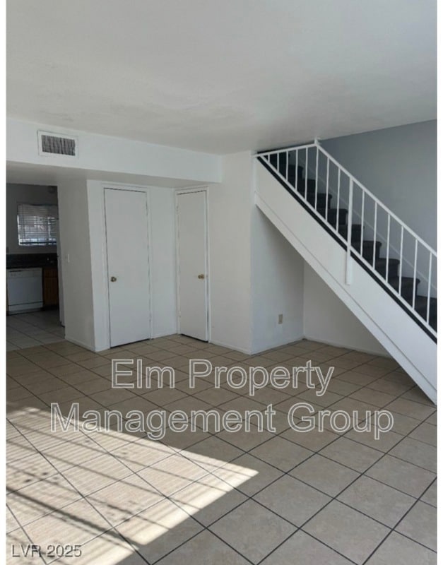 Photo - 3411 Civic Center Dr Unit B