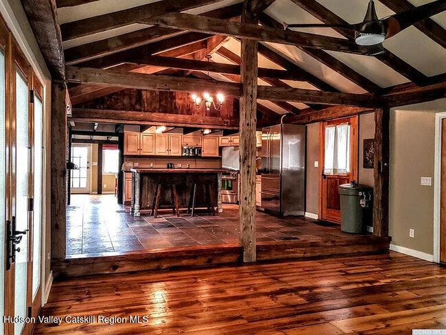 Photo - 136 Macedonia Rd