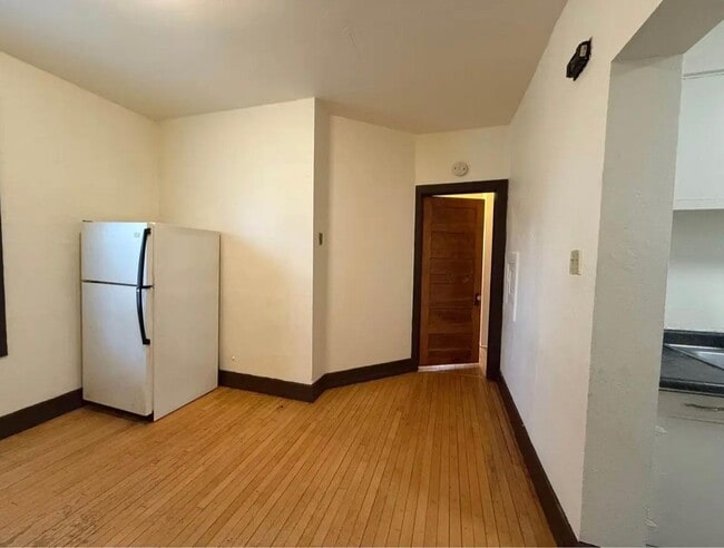 Photo - 3034 W State St