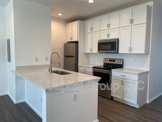 Photo - 3275 Dallas St