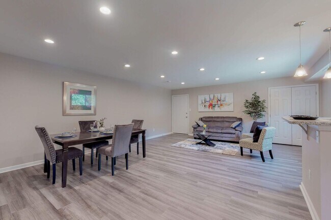 1403 Wentworth Ave