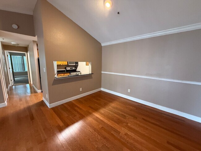 4053 Crockers Lake Blvd Unit 4053 Vintage Grand