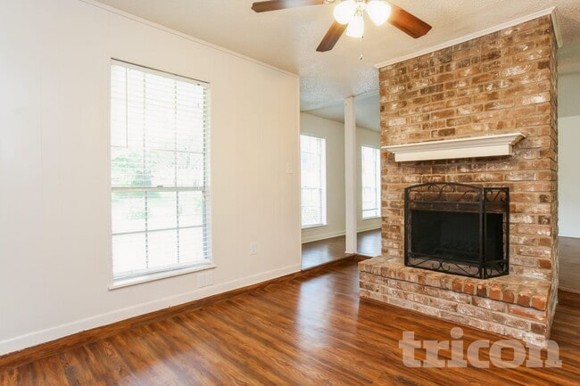 Photo - 4926 Algernon Dr