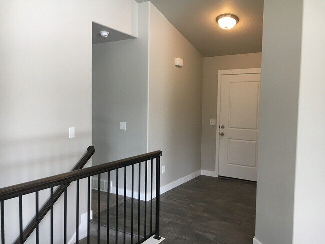 Photo - LOVELY VINEYARD RAMBLER FOR RENT