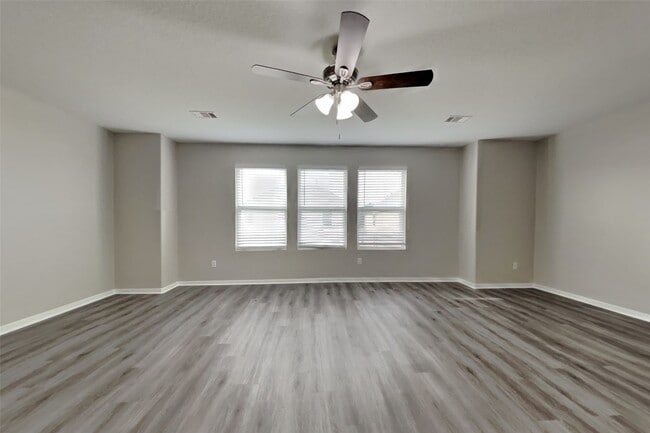 Photo - 16802 Accolade Way