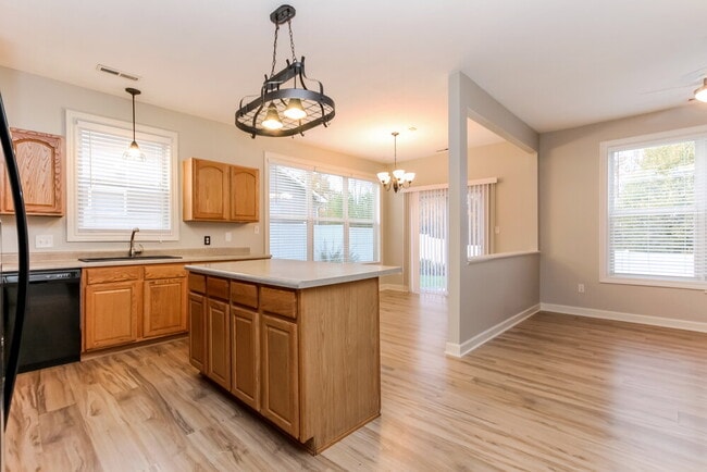 Photo - 9718 Rhodes Ln