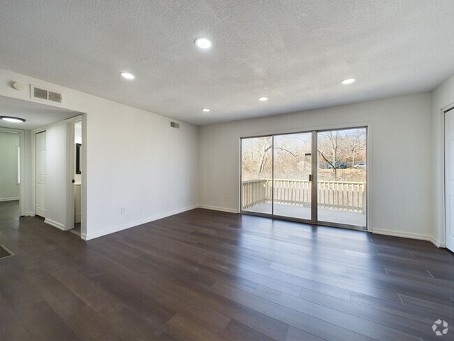 Building Photo - 8600 Countryshire Ln Unit 1 Rental
