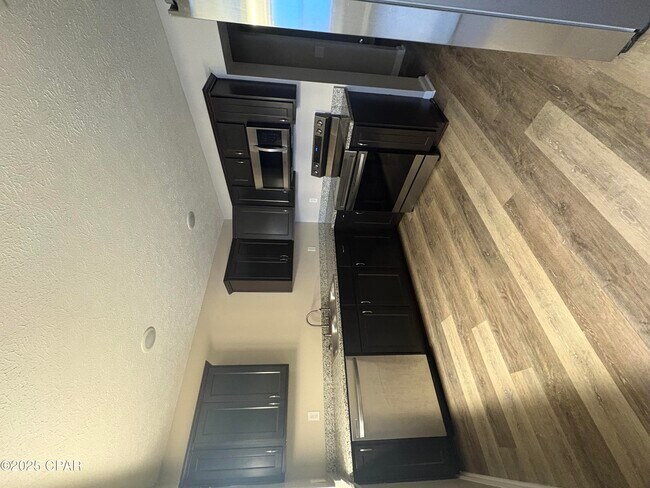 Photo - 816 E 25th St