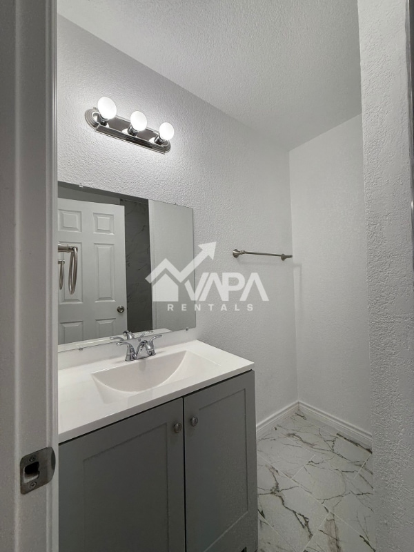 Photo - 7215 Hickory Grove Dr