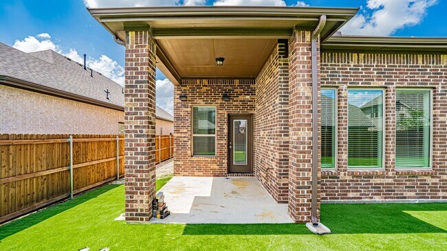 Photo - 2507 Henley Wy