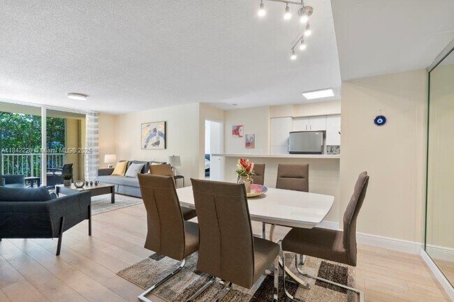 Photo - 19999 E Country Club Dr Unidad 1206