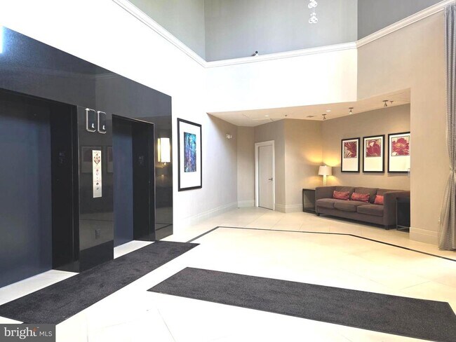 Photo - 1645 International Dr Unit 312