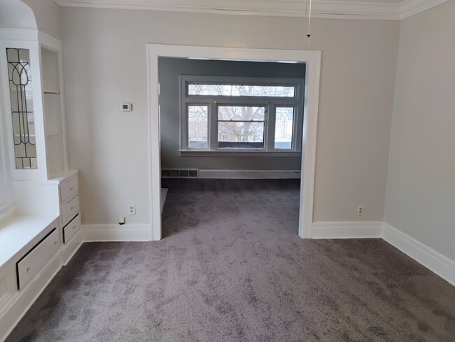 Photo - 1673 Victoria Ave Unit 2