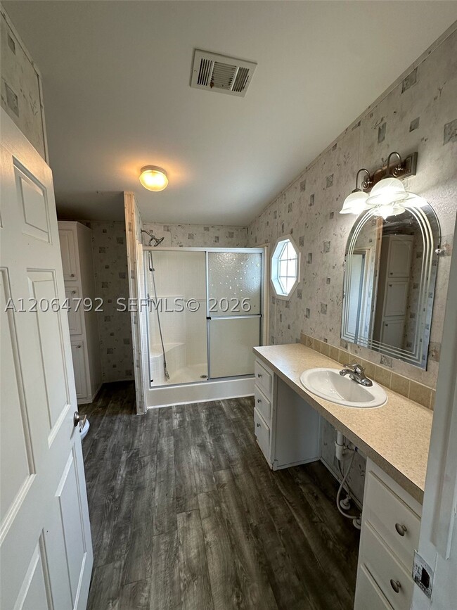 Photo - 11832 Leeward Pl