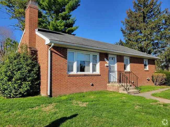 Building Photo - 318 Delaware Rd Rental