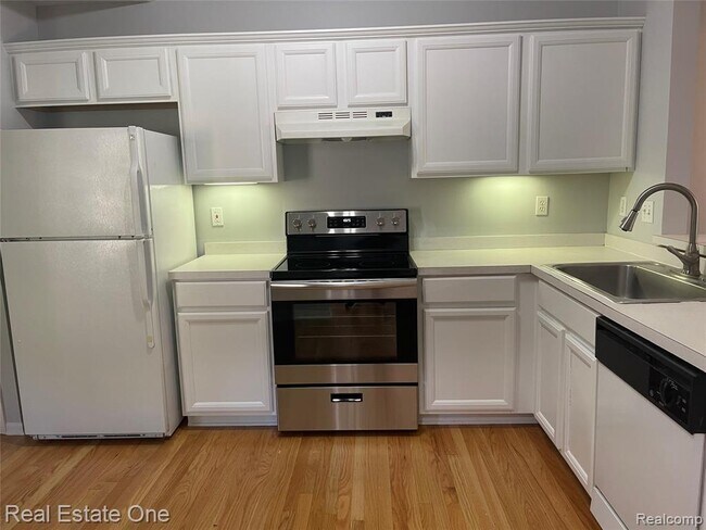 Photo - 2519 Westmont Cir Unidad 4