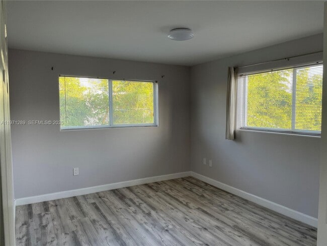 Photo - 3101 SW 27th Ave Unidad 304