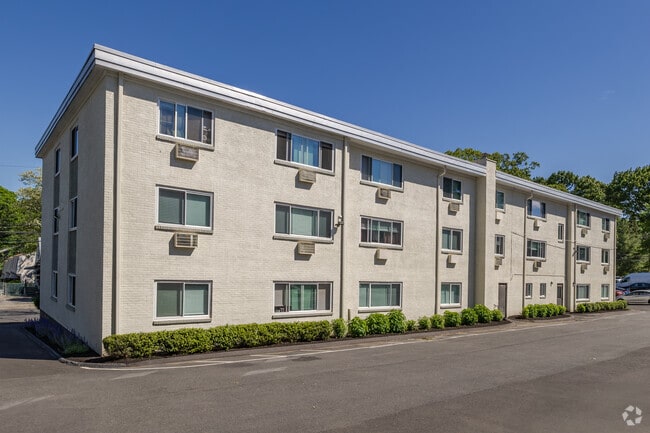 Jewett | Building Exterior
