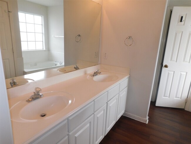Photo - 2710 Grants Lake Blvd Unidad K1