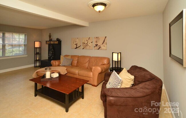 Photo - 8843 Hunter Ridge Dr