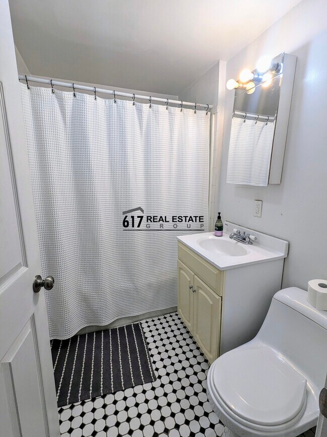 Photo - 66 Egmont St Unidad 2