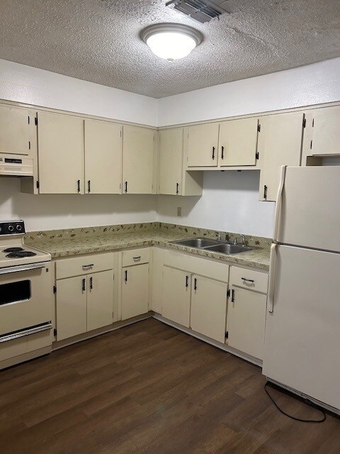 Photo - Just painted townhouse