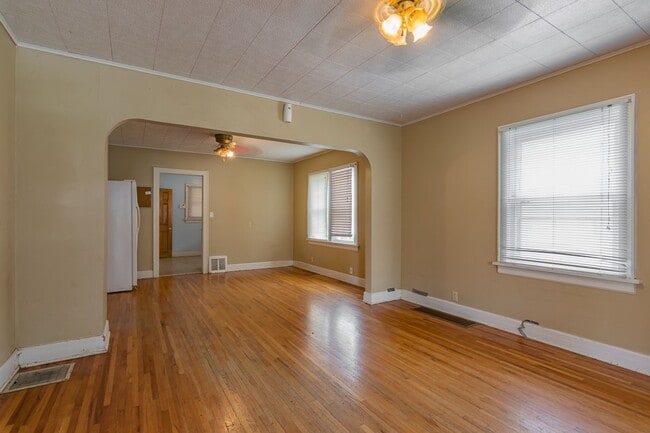 Photo - COLLEGE PRE-LEASING