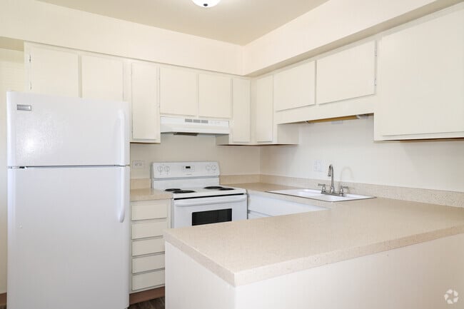 1BD, 1BA - 768SF