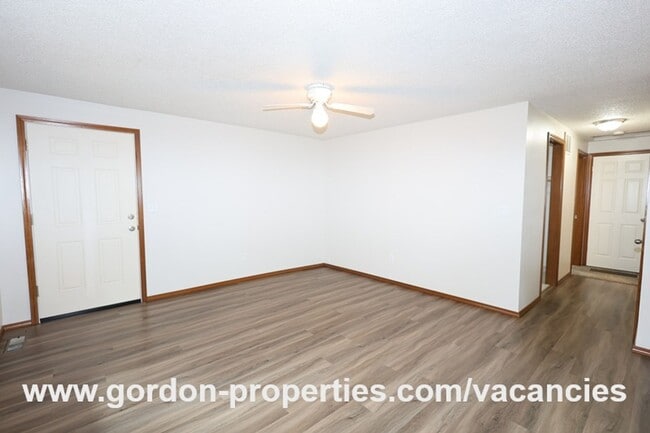 Photo - Webster Rd - Gladstone 2 bedroom duplex