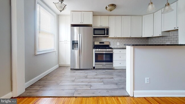 Building Photo - 1370 N 75th St Rental