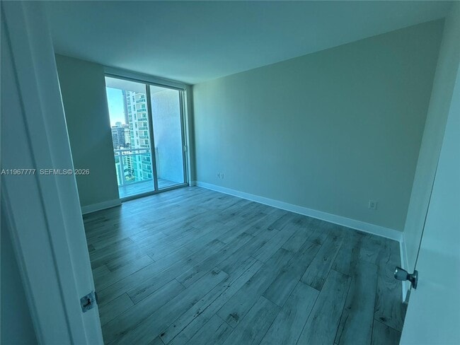 Photo - 950 Brickell Bay Dr Unidad 2007