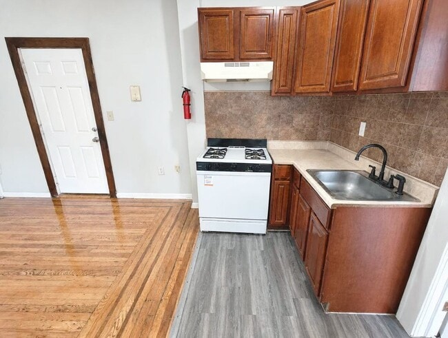 Photo - 658 Sanford Ave Unidad G