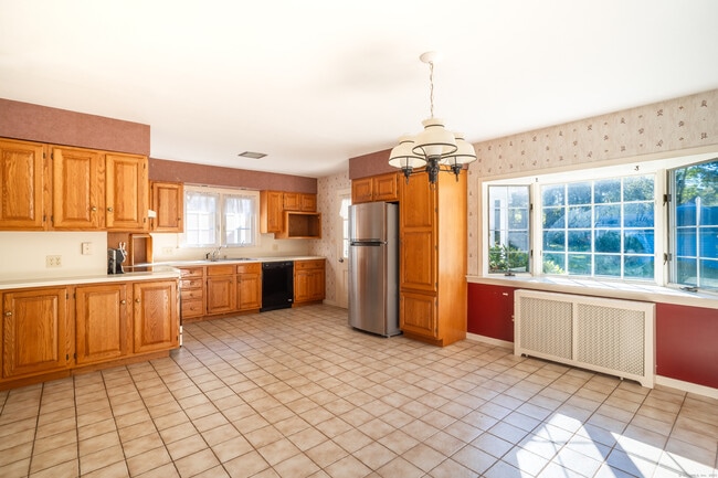 Photo - 501 Lambert Rd