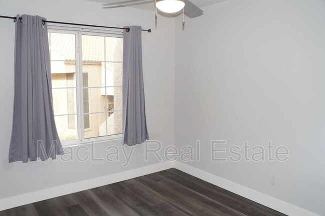 Photo - 925 N College Ave