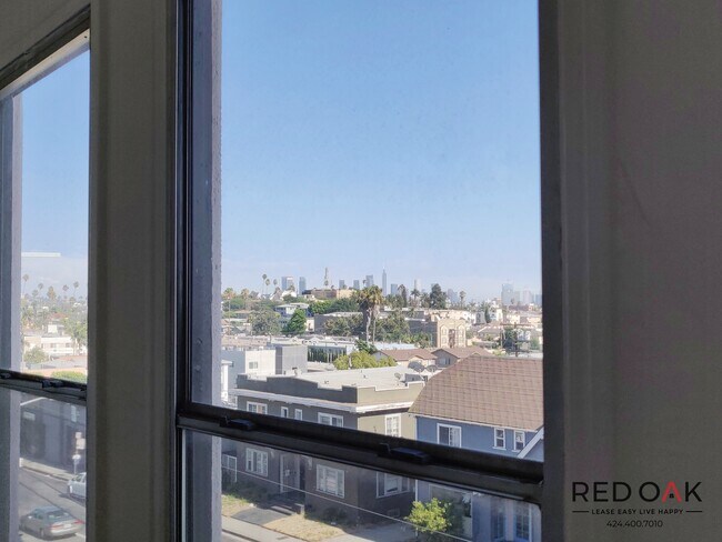 Photo - 4811 Melrose Ave Unidad 201